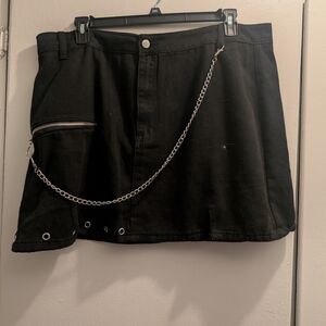 SHEIN Black Mini Skirt with Chain Detail